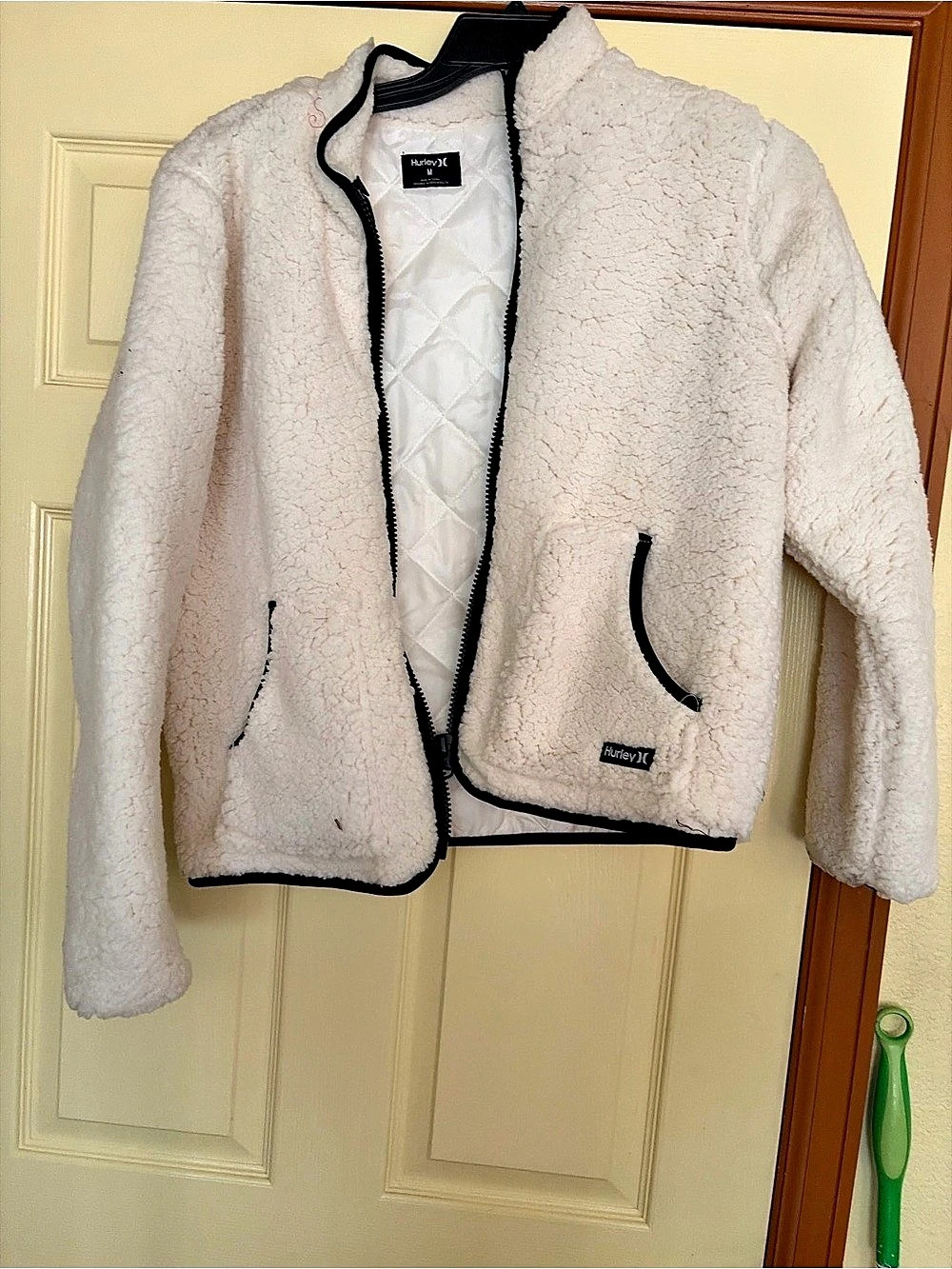 Hurley Teddy Fleece Jacket in White Size Medium